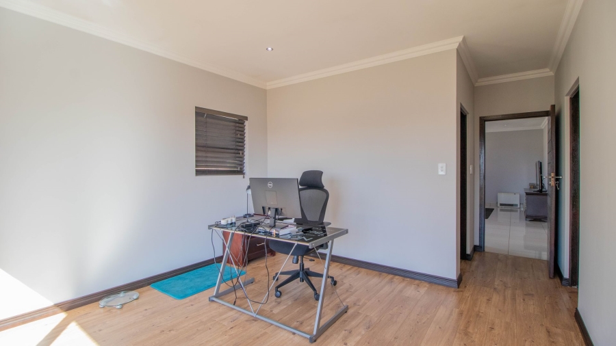 4 Bedroom Property for Sale in Serengeti Lifestyle Estate Gauteng
