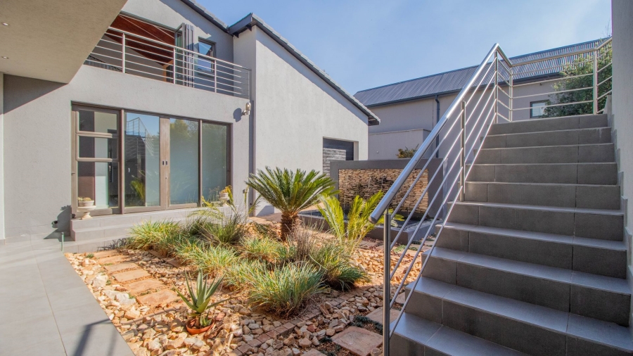 4 Bedroom Property for Sale in Serengeti Lifestyle Estate Gauteng