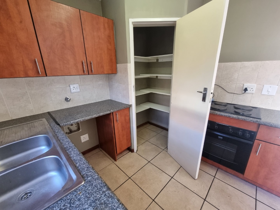 2 Bedroom Property for Sale in The Reeds Gauteng