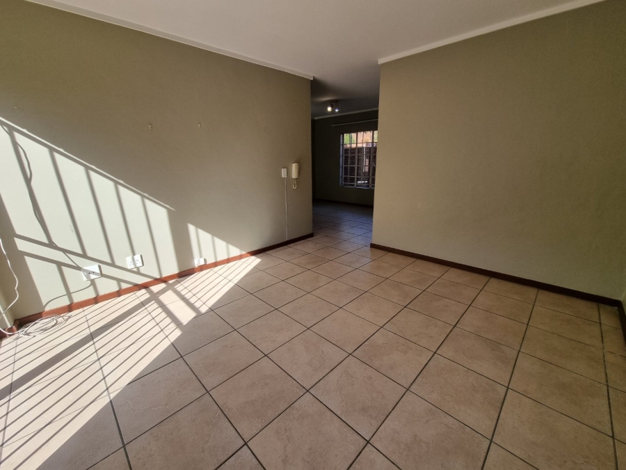 2 Bedroom Property for Sale in The Reeds Gauteng