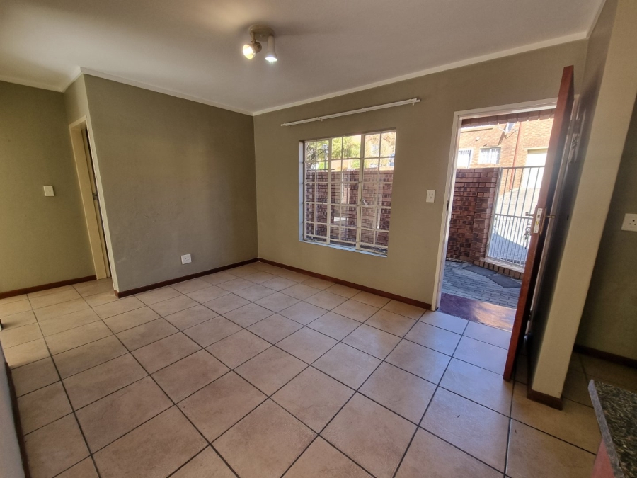 2 Bedroom Property for Sale in The Reeds Gauteng