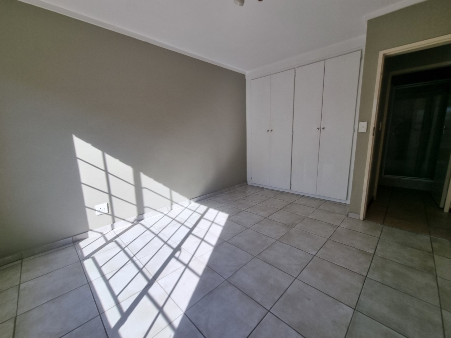 2 Bedroom Property for Sale in The Reeds Gauteng