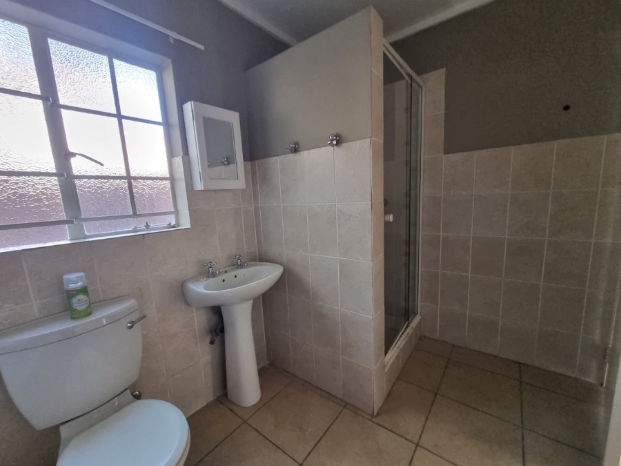 2 Bedroom Property for Sale in The Reeds Gauteng