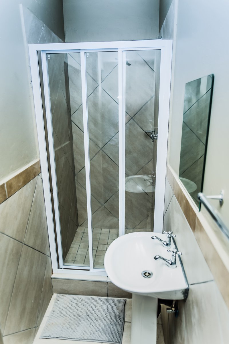 2 Bedroom Property for Sale in Glen Austin Gauteng