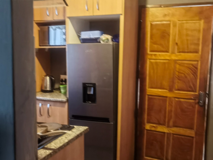 3 Bedroom Property for Sale in Etwatwa Gauteng