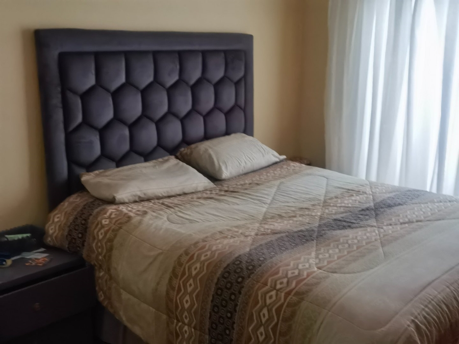 3 Bedroom Property for Sale in Etwatwa Gauteng