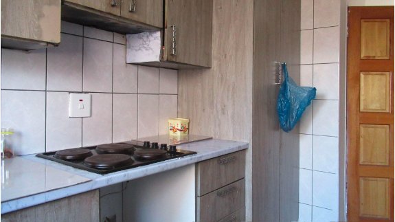 2 Bedroom Property for Sale in Florida Lake Gauteng