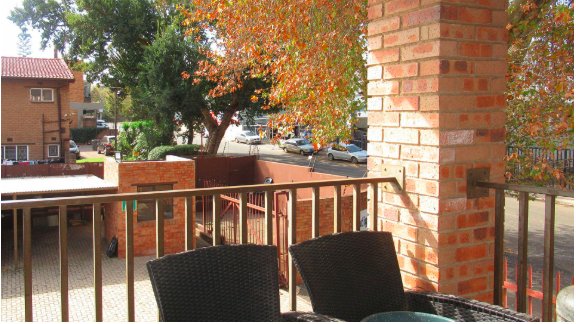 2 Bedroom Property for Sale in Florida Lake Gauteng