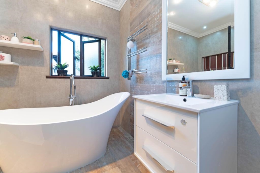 4 Bedroom Property for Sale in Beverley Gauteng