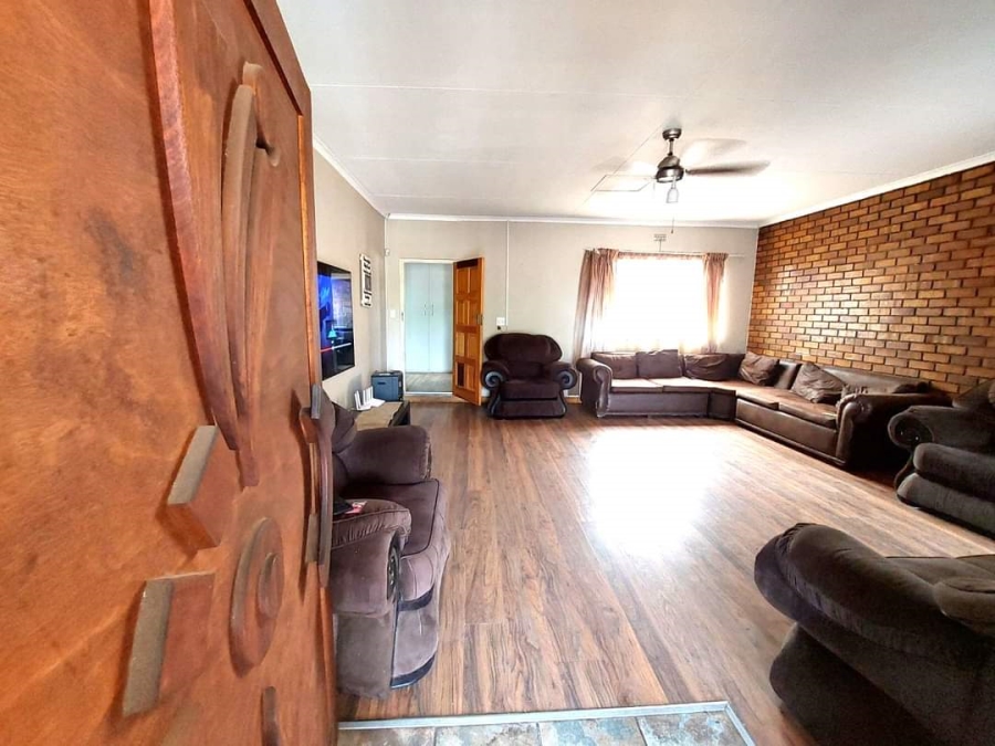 5 Bedroom Property for Sale in Ferryvale Gauteng