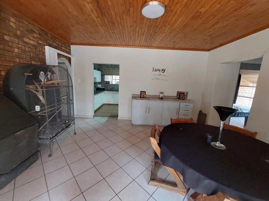 5 Bedroom Property for Sale in Ferryvale Gauteng