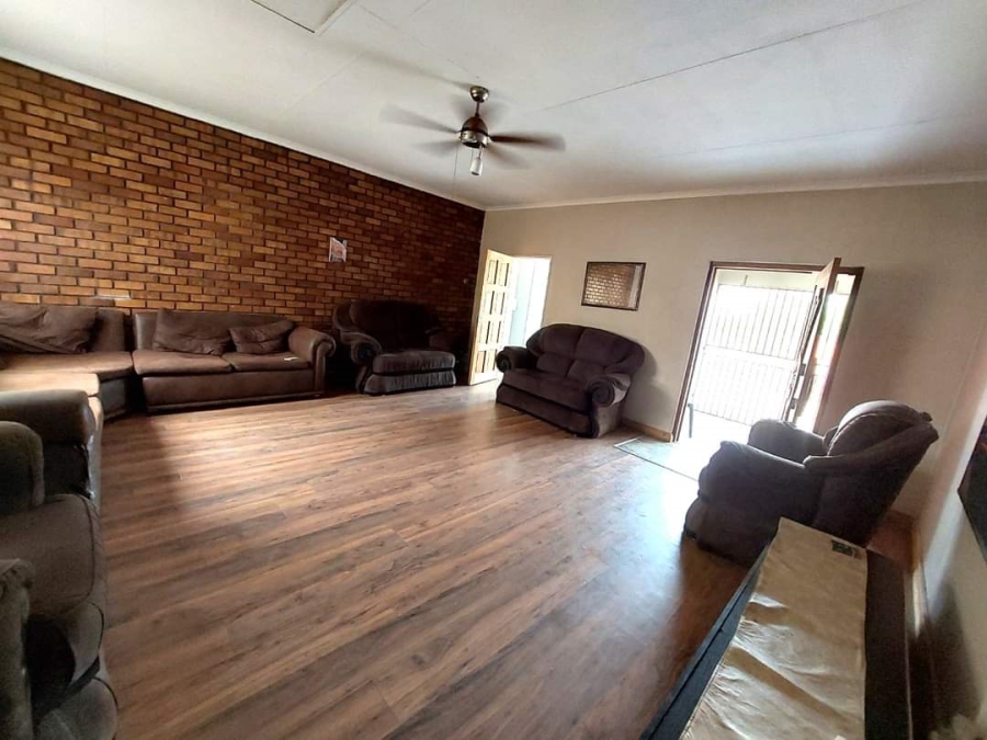 5 Bedroom Property for Sale in Ferryvale Gauteng