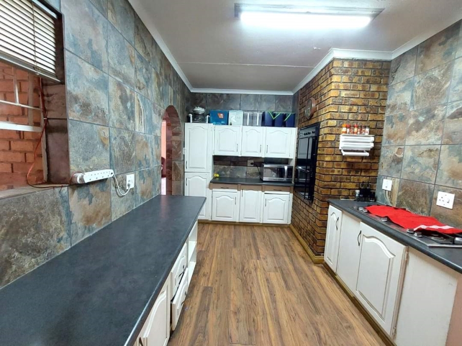 5 Bedroom Property for Sale in Ferryvale Gauteng