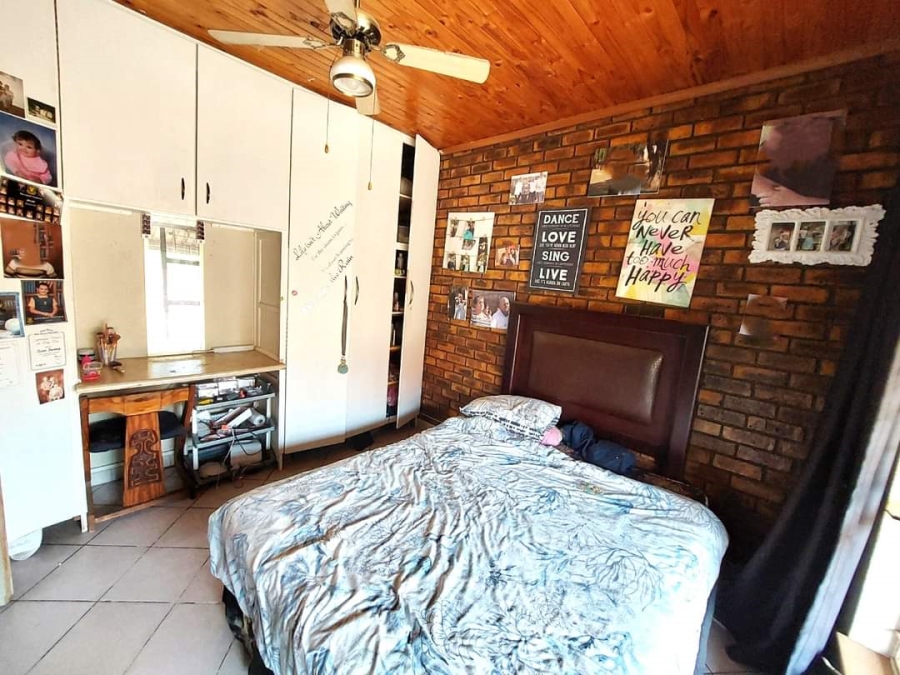 5 Bedroom Property for Sale in Ferryvale Gauteng