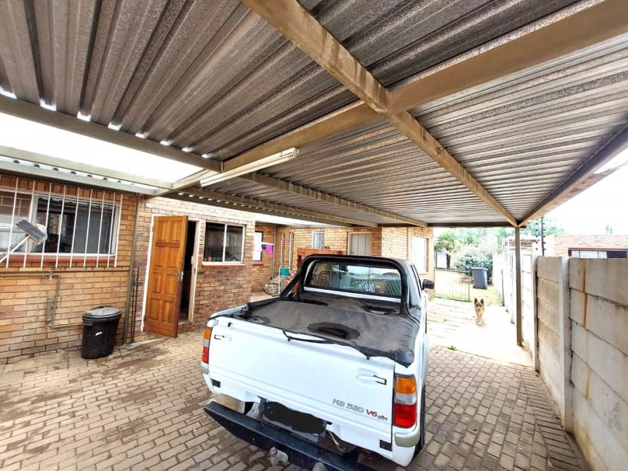 5 Bedroom Property for Sale in Ferryvale Gauteng