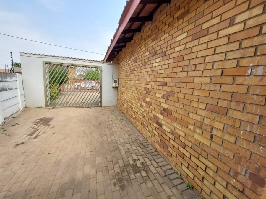 5 Bedroom Property for Sale in Ferryvale Gauteng