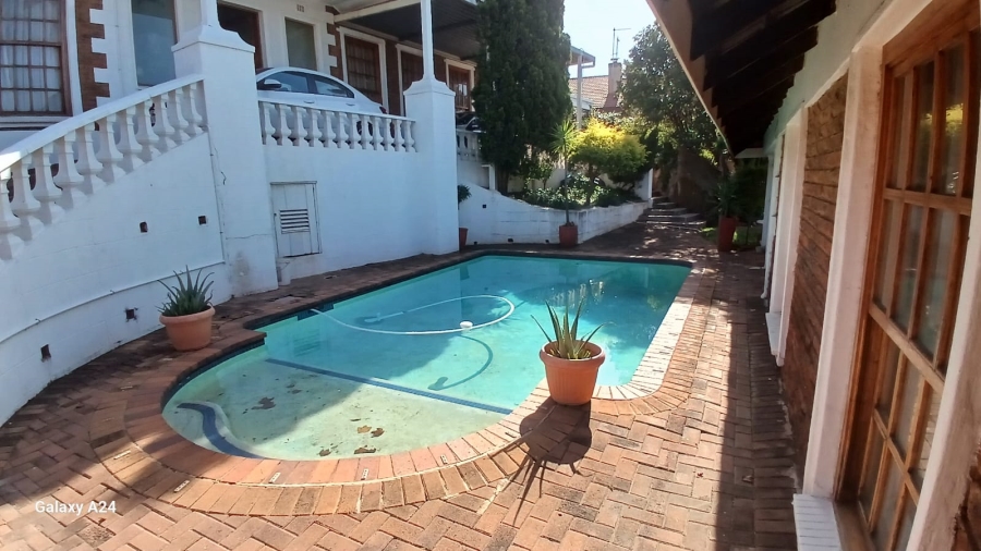 4 Bedroom Property for Sale in Glenvista Gauteng