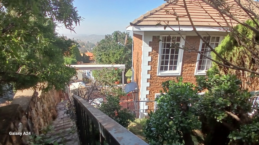 4 Bedroom Property for Sale in Glenvista Gauteng