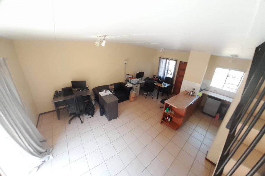 2 Bedroom Property for Sale in Halfway Gardens Gauteng