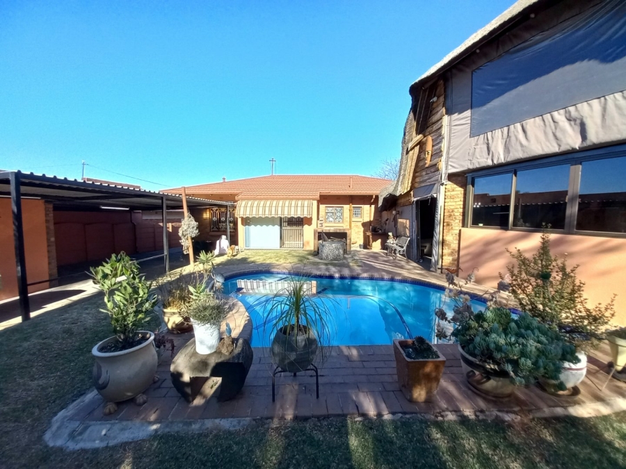 3 Bedroom Property for Sale in Homestead Gauteng