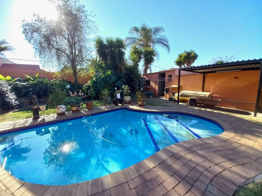 3 Bedroom Property for Sale in Homestead Gauteng