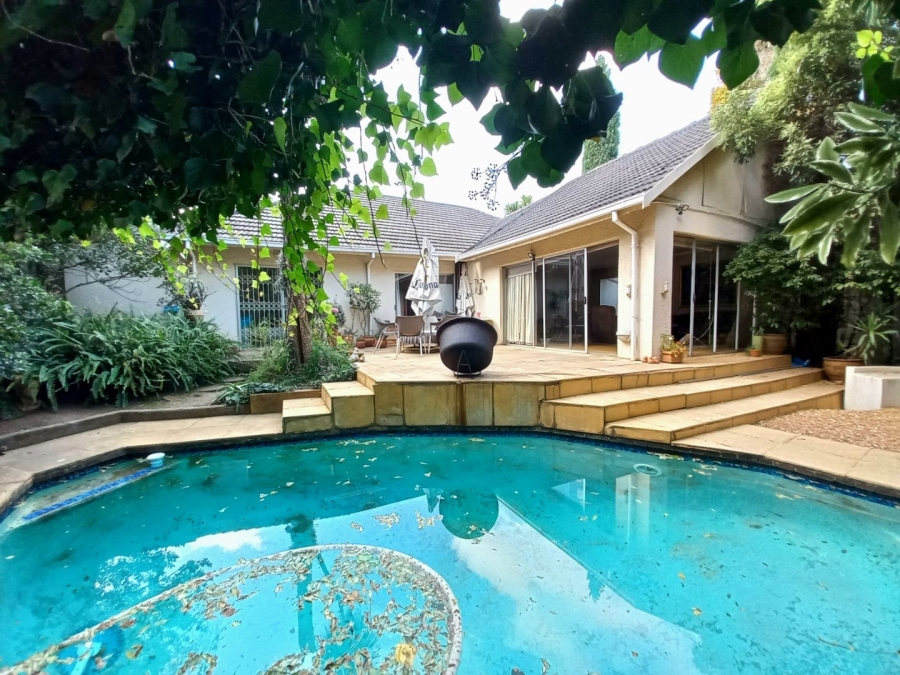 3 Bedroom Property for Sale in Edenvale Central Gauteng