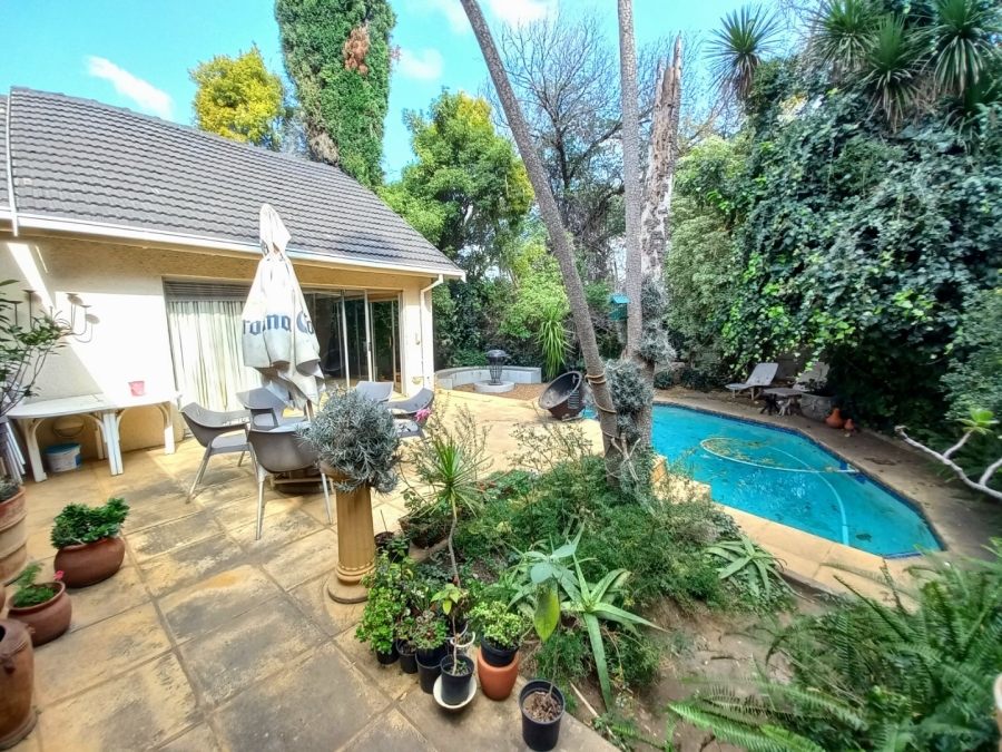 3 Bedroom Property for Sale in Edenvale Central Gauteng
