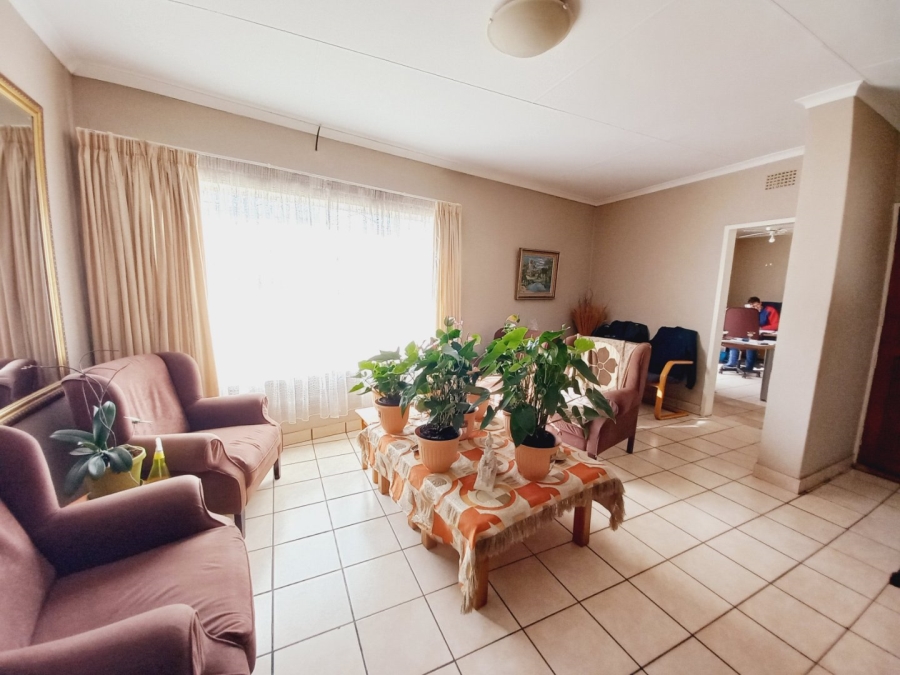 3 Bedroom Property for Sale in Rustivia Gauteng