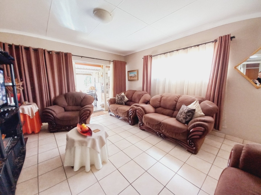 3 Bedroom Property for Sale in Rustivia Gauteng