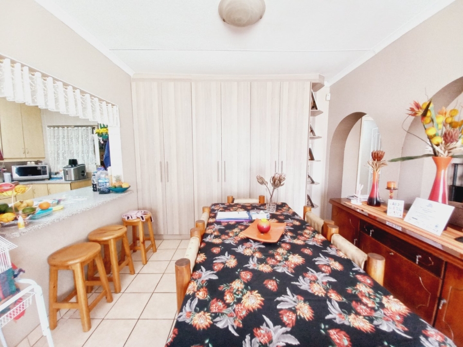 3 Bedroom Property for Sale in Rustivia Gauteng