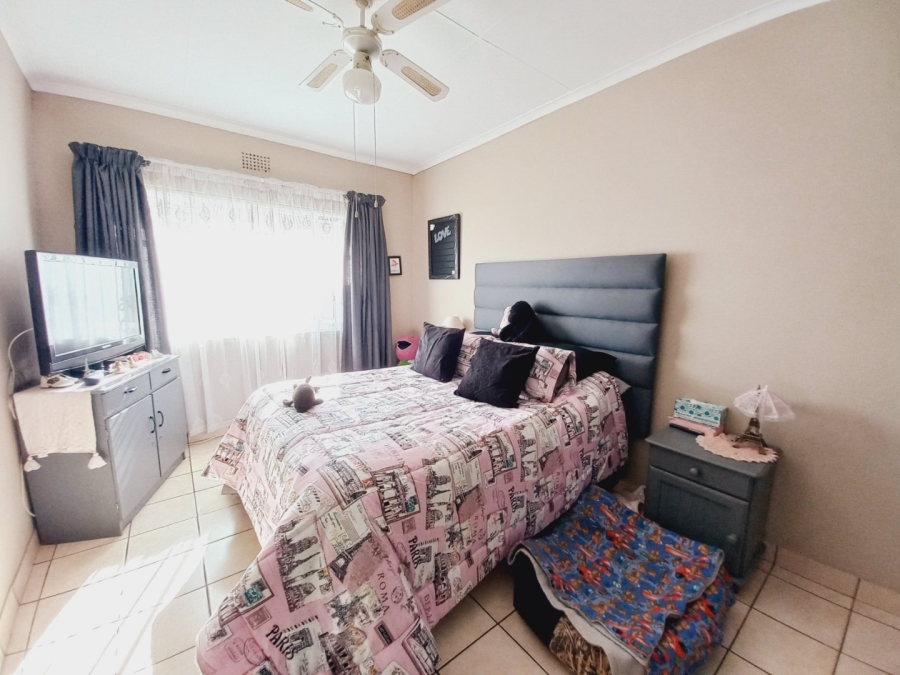 3 Bedroom Property for Sale in Rustivia Gauteng