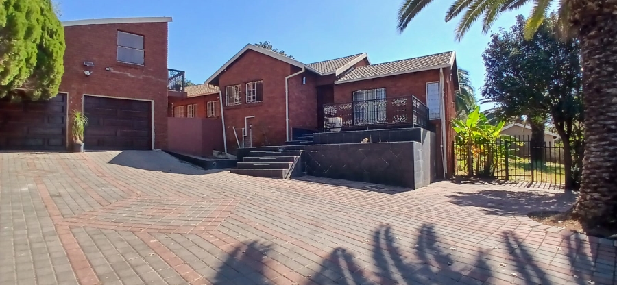 3 Bedroom Property for Sale in Heuweloord Gauteng