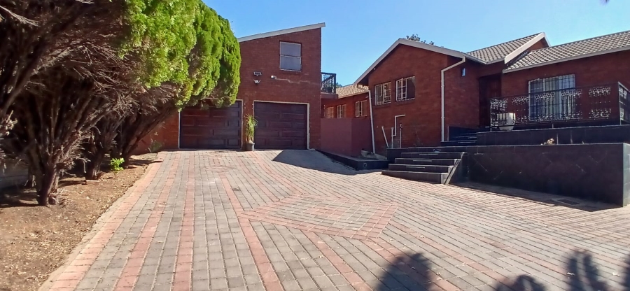 3 Bedroom Property for Sale in Heuweloord Gauteng