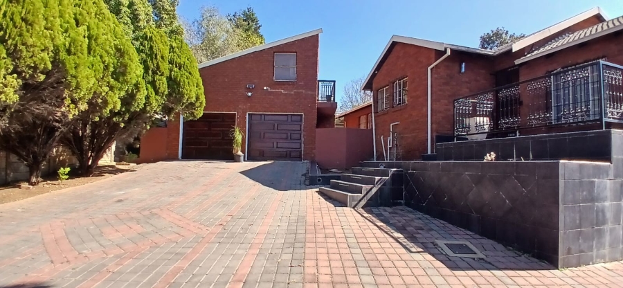 3 Bedroom Property for Sale in Heuweloord Gauteng