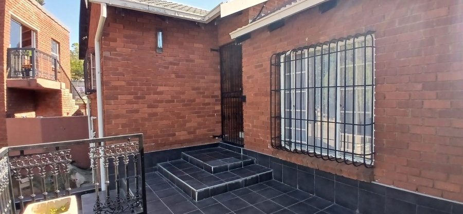 3 Bedroom Property for Sale in Heuweloord Gauteng
