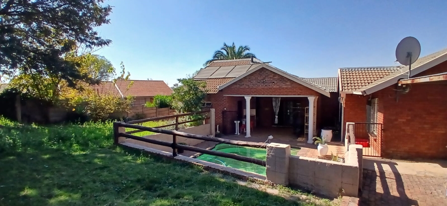3 Bedroom Property for Sale in Heuweloord Gauteng