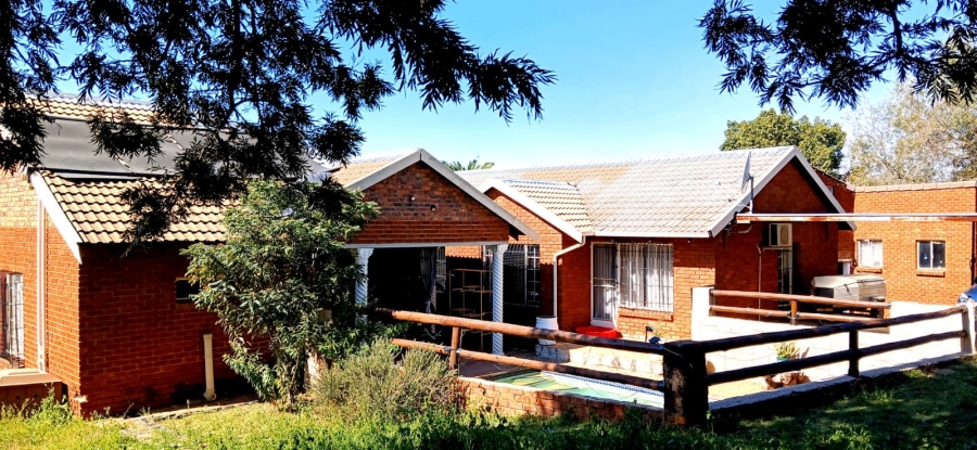 3 Bedroom Property for Sale in Heuweloord Gauteng