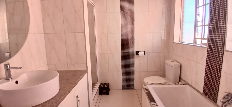 3 Bedroom Property for Sale in Heuweloord Gauteng