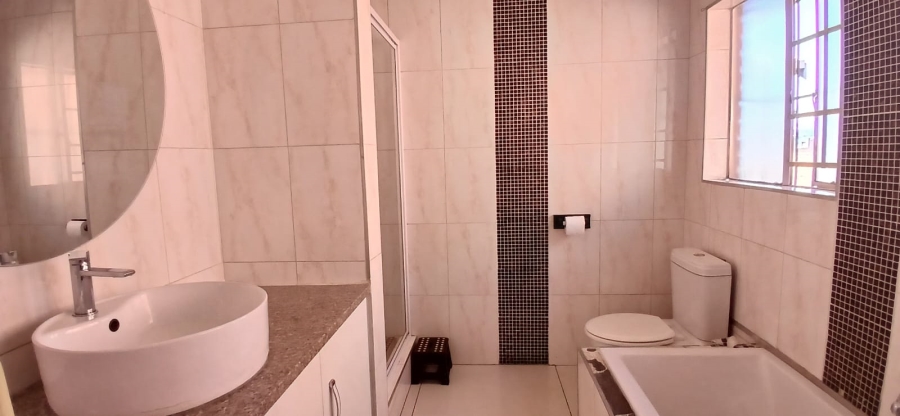 3 Bedroom Property for Sale in Heuweloord Gauteng