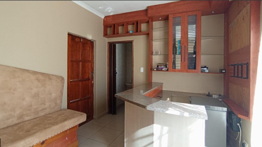 3 Bedroom Property for Sale in Heuweloord Gauteng