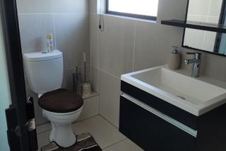 To Let 2 Bedroom Property for Rent in Greenstone Hill Gauteng