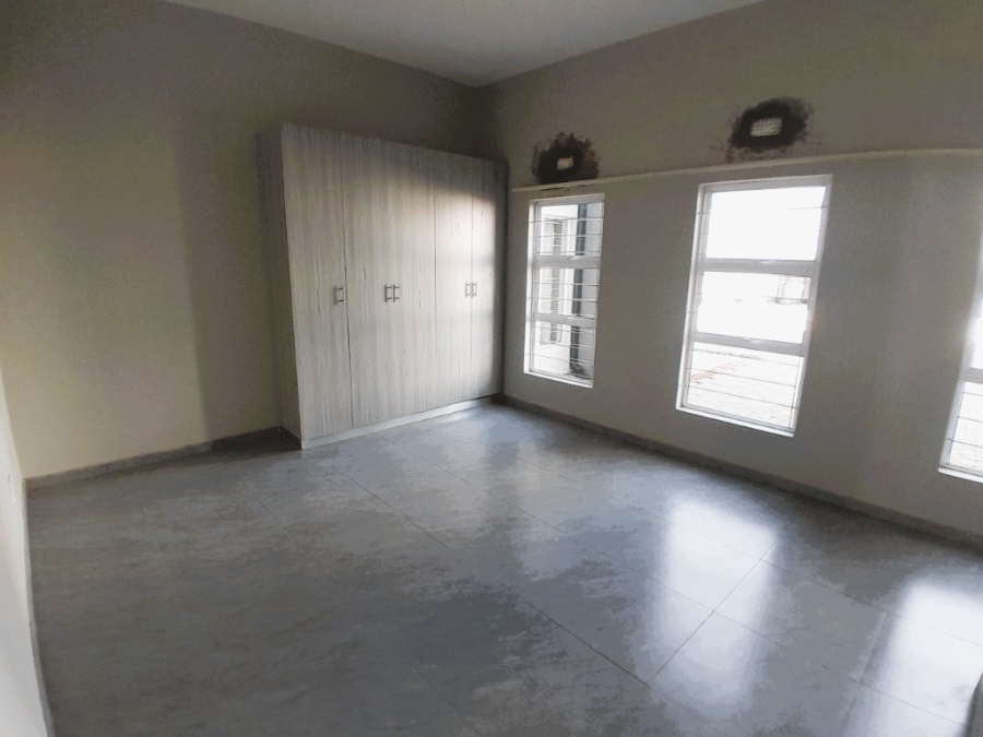 To Let 2 Bedroom Property for Rent in Glen Austin Gauteng