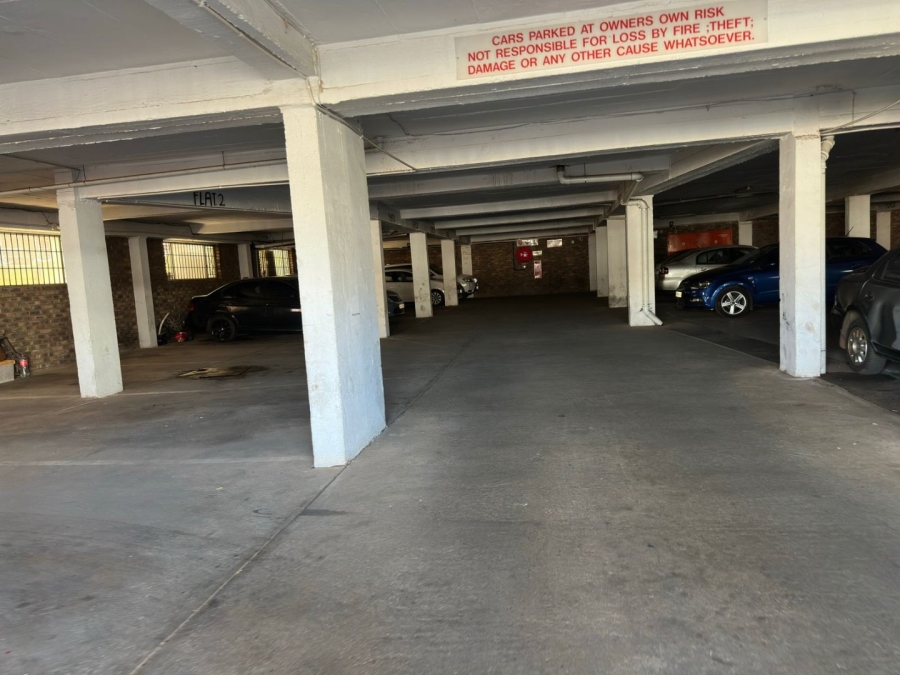 To Let 2 Bedroom Property for Rent in Florida Lake Gauteng