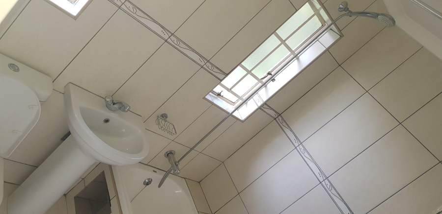 To Let 1 Bedroom Property for Rent in Ormonde Gauteng