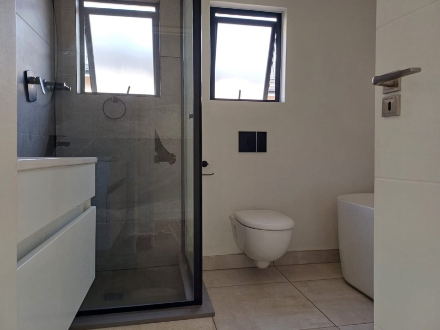 To Let 2 Bedroom Property for Rent in The Polofields Gauteng