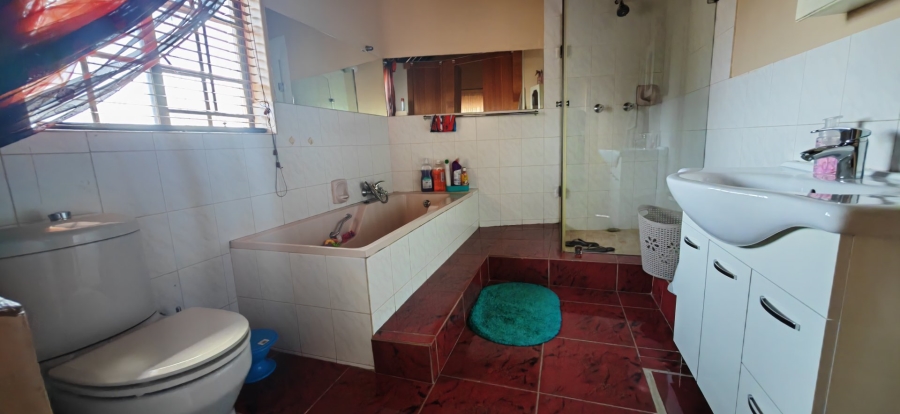 3 Bedroom Property for Sale in Amandasig Gauteng
