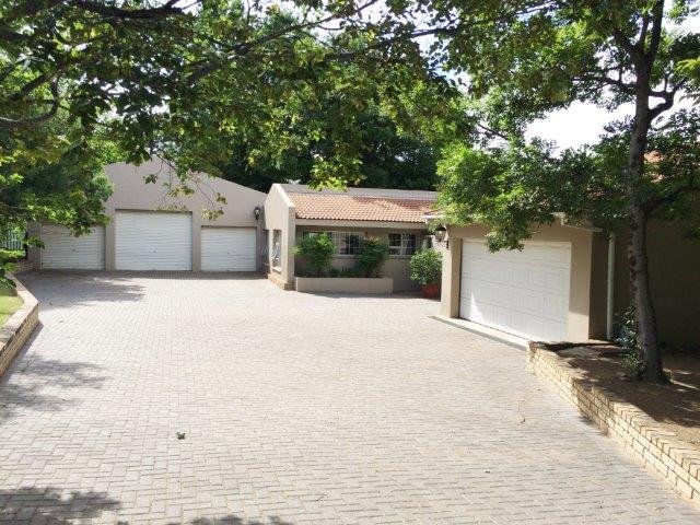 7 Bedroom Property for Sale in Lochvaal Gauteng
