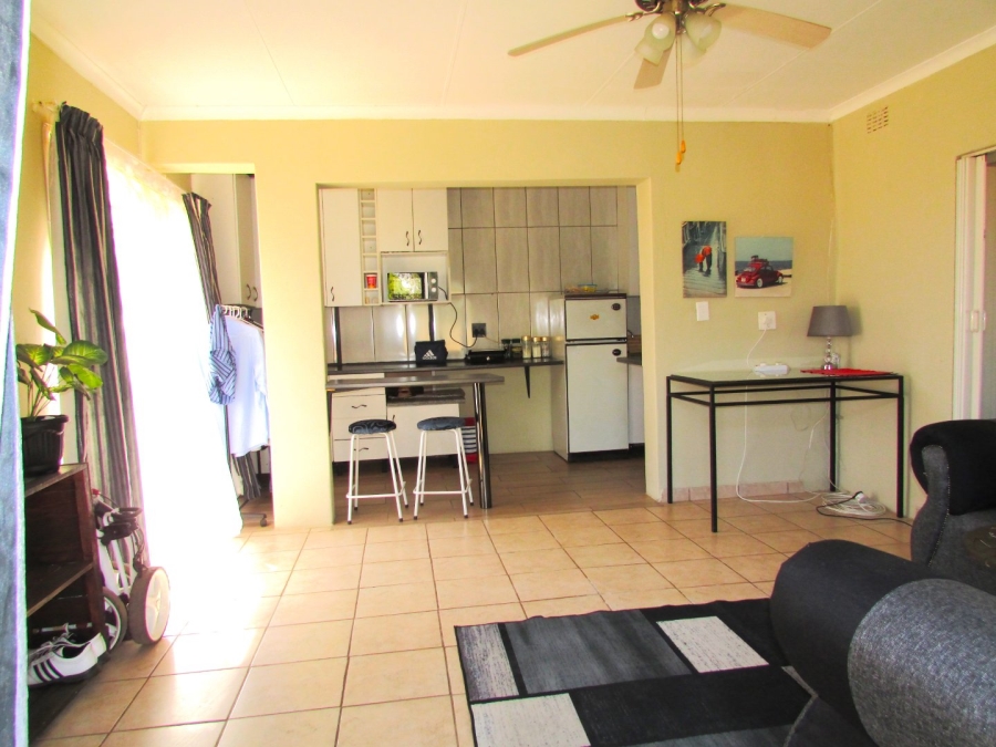 4 Bedroom Property for Sale in Flora Gardens Gauteng
