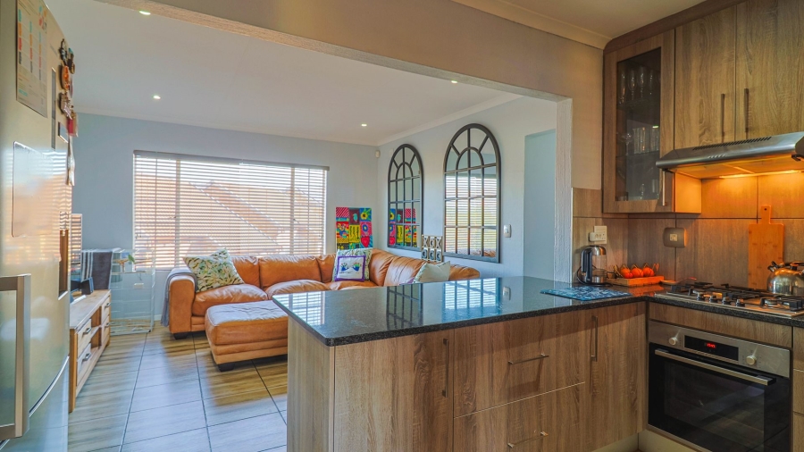 3 Bedroom Property for Sale in Wilgeheuwel Gauteng