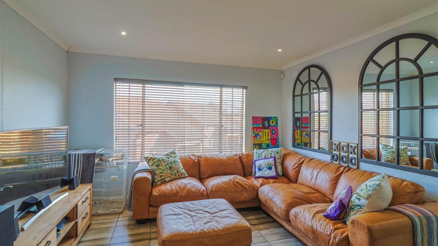 3 Bedroom Property for Sale in Wilgeheuwel Gauteng